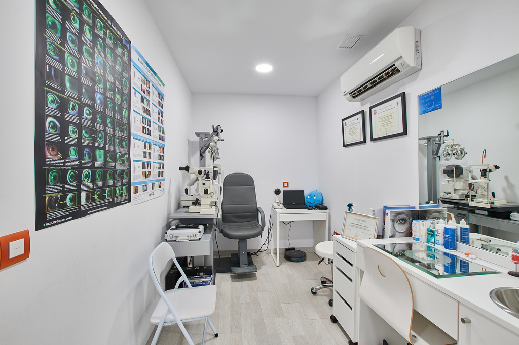 GABINETE-DE-OPTICA-OPTOMETRIA-OPTIFON_1024